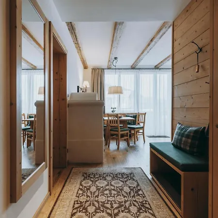 Aparthotel Anna Maria 4*